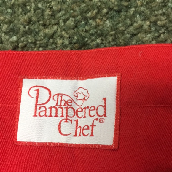 Pampered chef youth apron - Picture 2 of 4